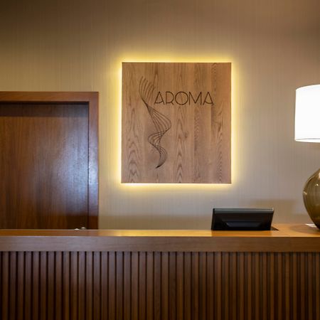 Monte Santo Resort Карвоейро Екстериор снимка Reception desk at the hotel