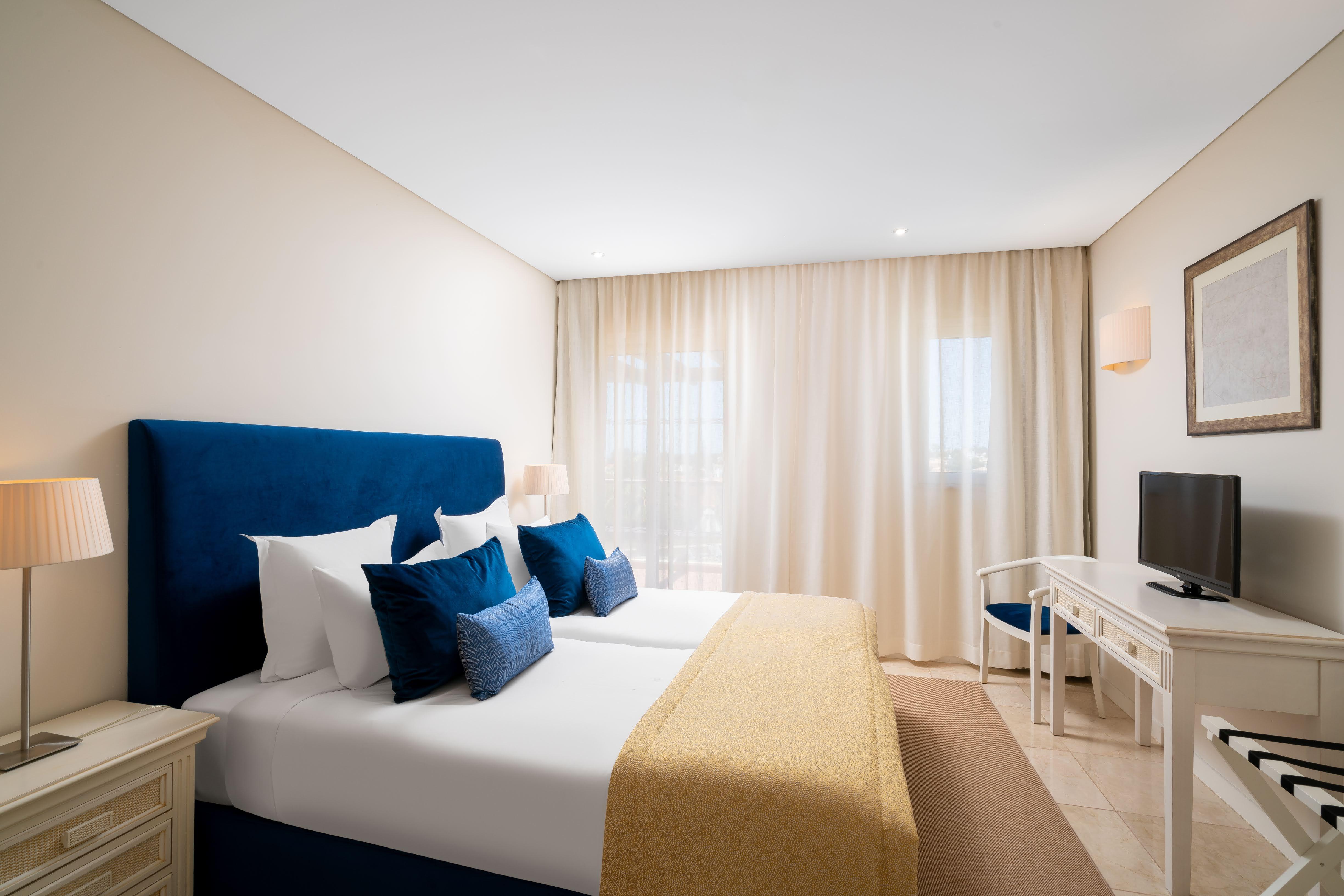 Monte Santo Resort Карвоейро Екстериор снимка A bedroom at the hotel