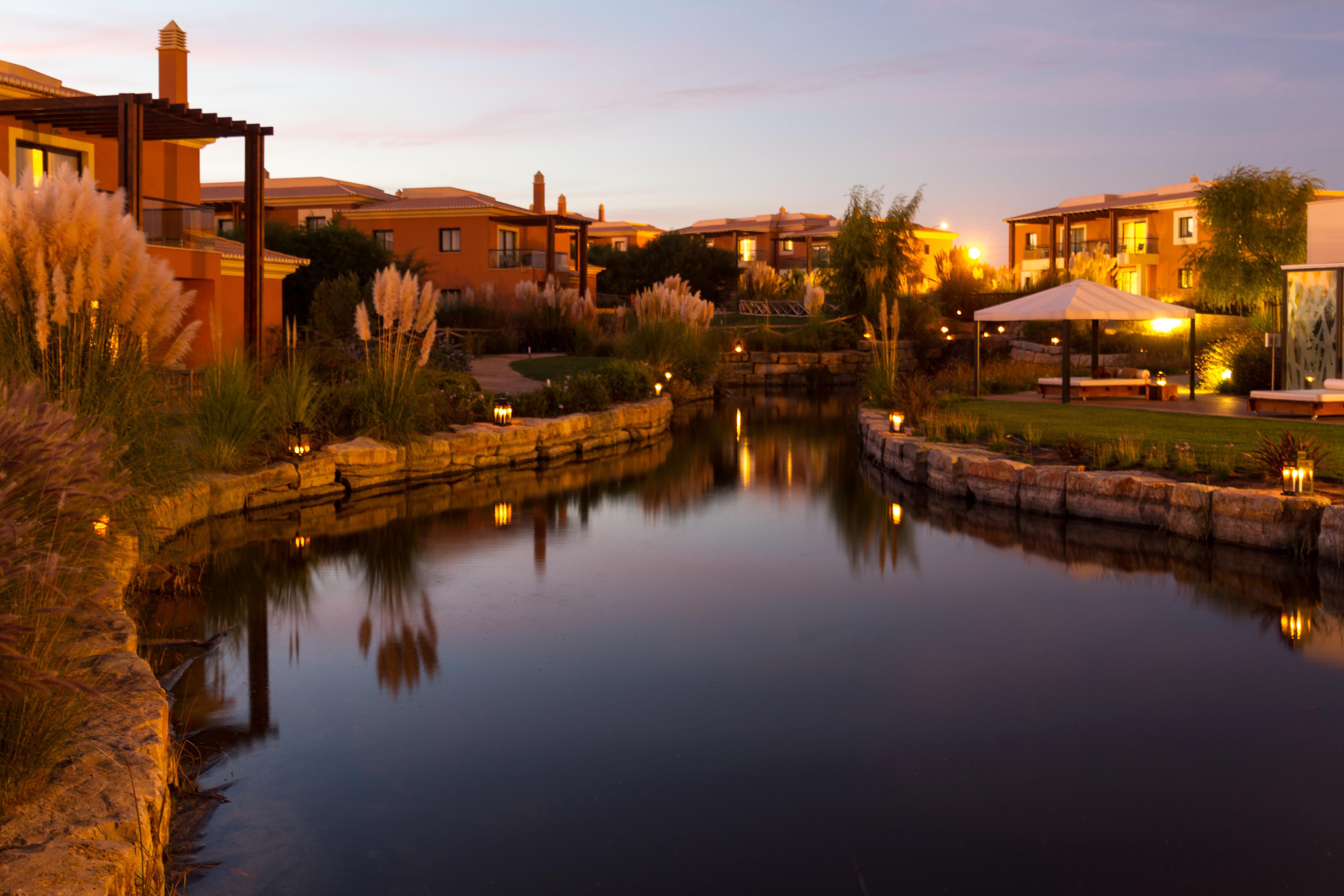 Monte Santo Resort Карвоейро Екстериор снимка The Village at carefree