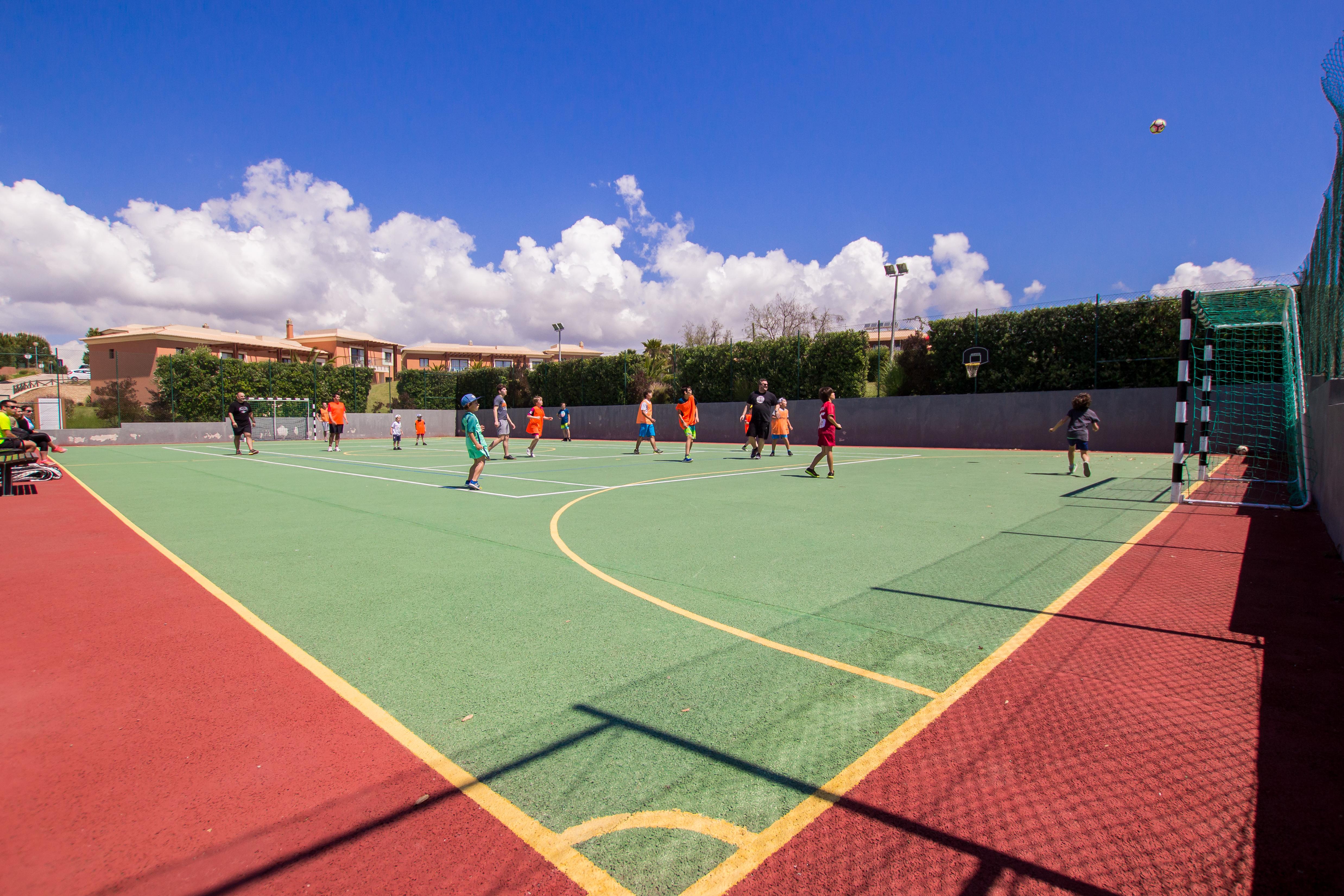 Monte Santo Resort Карвоейро Екстериор снимка Hockey field
