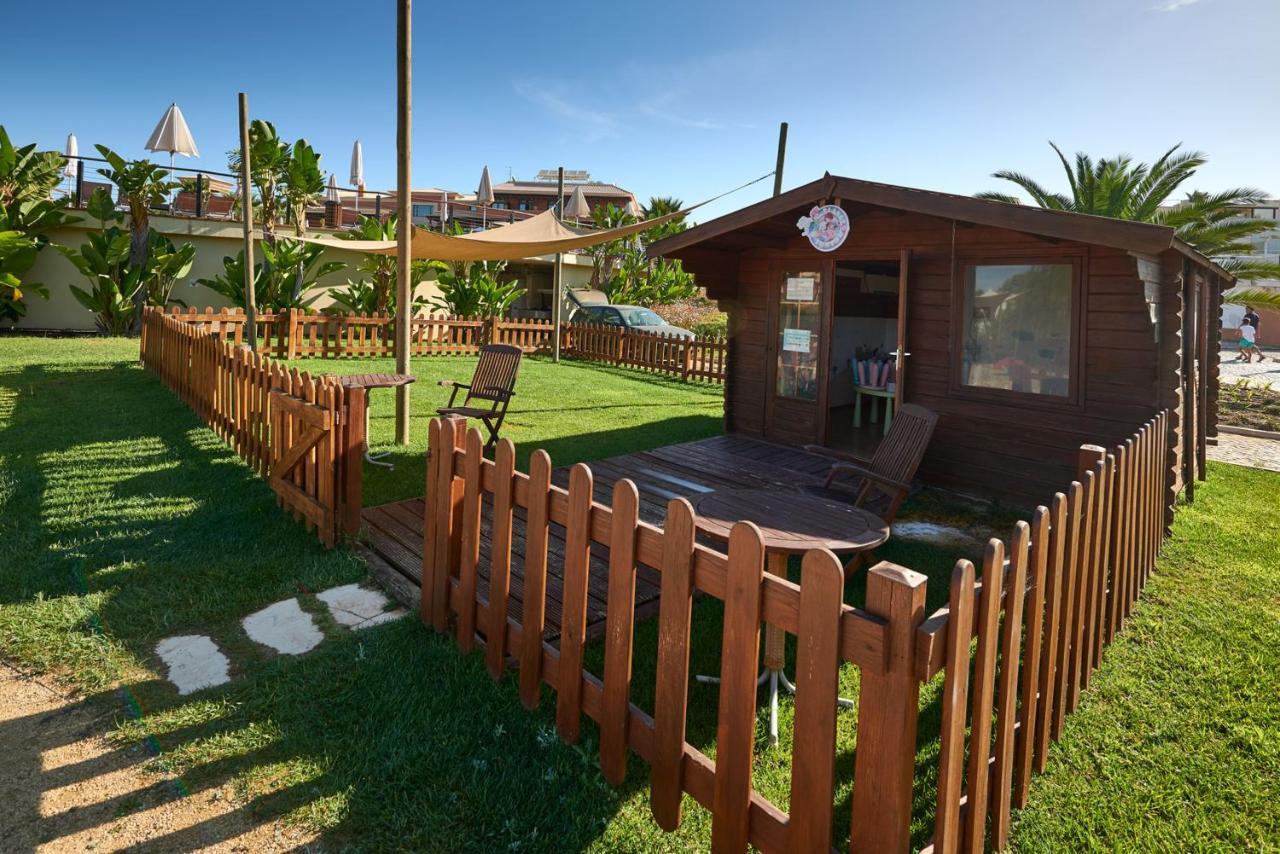 Monte Santo Resort Карвоейро Екстериор снимка A garden shed in Spain